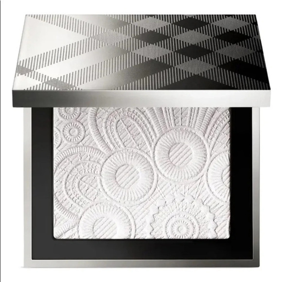 Burberry – Fresh Glow Highlighter - Picture 2 of 12